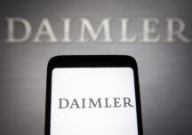 Daimler îşi