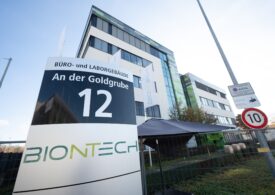 Pfizer și BioNTech promit un vaccin special pentru Omicron în 100 de zile