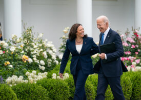 Surse Reuters: Kamala Harris, principala opțiune pentru a-l înlocui pe Joe Biden, dacă președintele se retrage