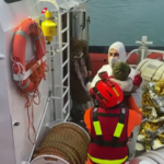 O navă românească, parte a misiunii FRONTEX, a participat la o operaţiune dificilă de salvare a unor migranţi în Mediterană (Video)