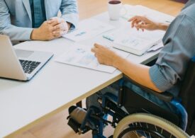 Integrarea persoanelor cu dizabilități pe piața forței de muncă din România. Ce trebuie să știe companiile
