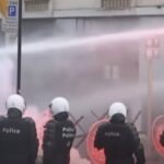 Proteste la adresa vaccinării obligatorii, cu violențe și focuri de armă pe două insule franceze (Video)