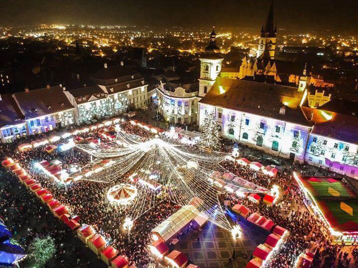 Târgul de Crăciun din Sibiu se deschide azi. Pot intra doar cei care au certificat verde