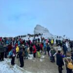 Mii de oameni au urcat pe Platoul Bucegilor de Ziua Sfinxului. Salvamontiștii au intervenit pentru a salva 6 persoane (Foto&video)