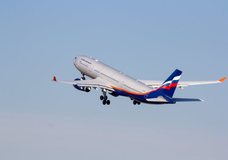 Rusia: Un avion Aeroflot plin de pasageri și-a redus altitudinea deasupra Mării Negre pentru a evita un avion NATO