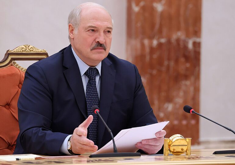După o lungă perioadă de ezitare, Lukaşenko a recunoscut că peninsula Crimeea este rusească