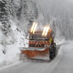 Vânt puternic și ninsori în toată țara: Trafic blocat, copaci și stâlpi doborâți, mii de oameni fără curent (Foto & Video)