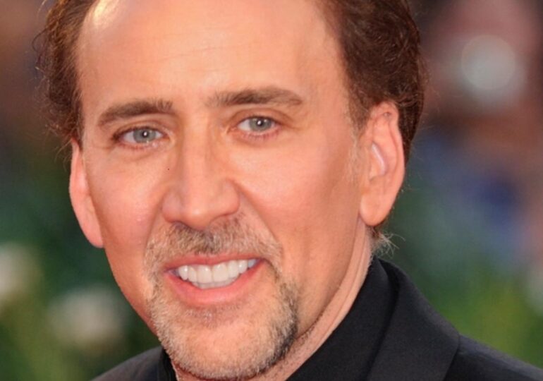 Nicolas Cage va fi Dracula într-un nou film