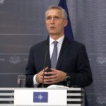 Stoltenberg avertizează Rusia că un atac asupra Ucrainei va avea un preţ foarte mare