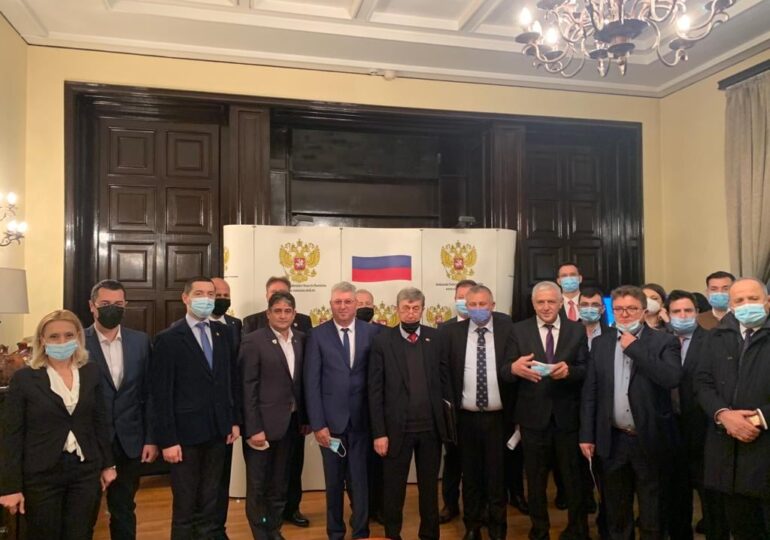 Aleși locali și oameni de afaceri români, invitați de ambasadorul Rusiei la discuții despre ”minciunile” presei occidentale și cooperarea bilaterală