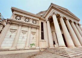 Ateneul Român a fost vandalizat. Cine era responsabil cu paza și cine trebuie să-l repare acum