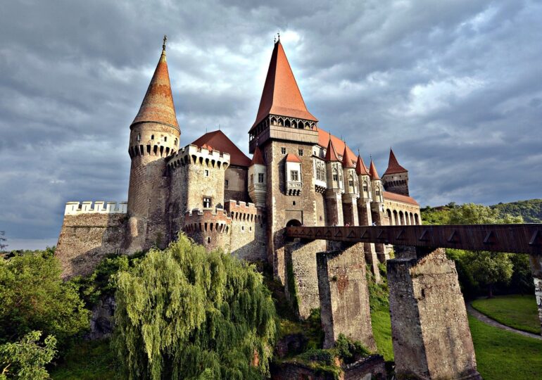 Castelele din România, promovate prin PNRR: Ce beneficii aduce proiectul ”Ruta castelelor”