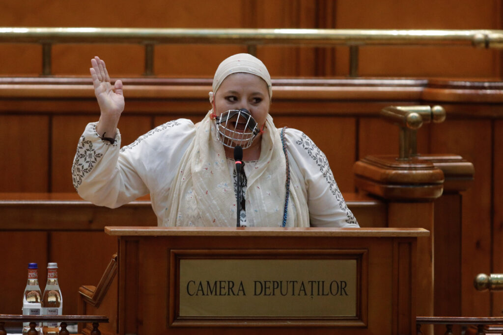 Diana Șoșoacă, trimisă în judecată în dosarul jurnalistei italiene care acuză că a fost sechestrată