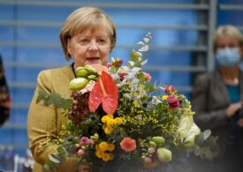 Angela Merkel a cerut armatei să-i cânte un imn religios, o piesă din tinerețe și un hit punk rock, la ceremonia de adio (Video)