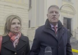 Klaus și Carmen Iohannis, la biserică în ziua de Crăciun: Să trecem cu bine peste această perioadă grea