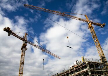 România crește pe șantiere, însă fabricile lucrează la limita de avarie. Ce poate relansa economia în 2027 - Analiză Frames