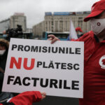 Angajații din Sănătate nu renunță la proteste, după întâlnirea cu Ciolacu: Vor salarii mai mari cu minim 20% și sunt dispuși să ajungă la grevă generală