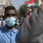 Protest masiv în Sudan: Sute de mii de oameni au mărșăluit către palatul prezidenţial (Video)