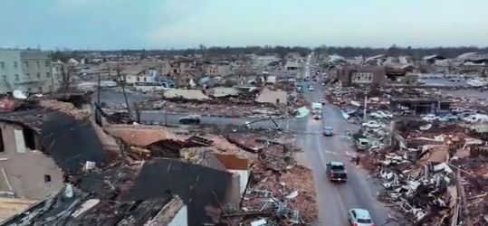 Tornadele din SUA au ucis 83 de oameni. Sute de case distruse complet, mormane uriașe de moloz: E ca şi cum o bombă ar fi explodat (Video)