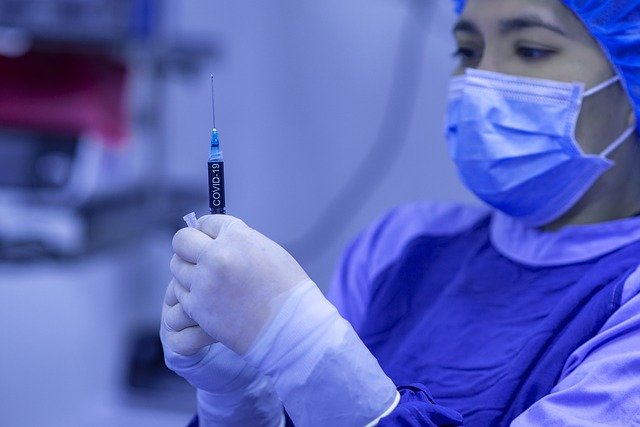 China și-a vaccinat împotriva Covid 82,5% din populaţie
