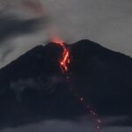 Un vulcan a erupt în Indonezia