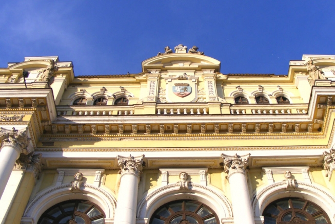 Oradea a dat în judecată ministerele Finanțelor și Educației, pentru banii pe transportul elevilor