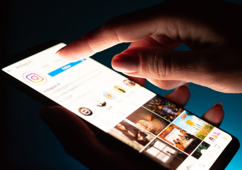 Instagram depășește TikTok și devine cea mai decărcată aplicație din lume
