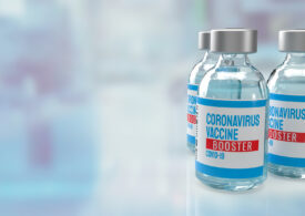 Virusolog român din SUA: Riscul de a muri de Covid e de 97 de ori mai mic la cei cu booster față de nevaccinați