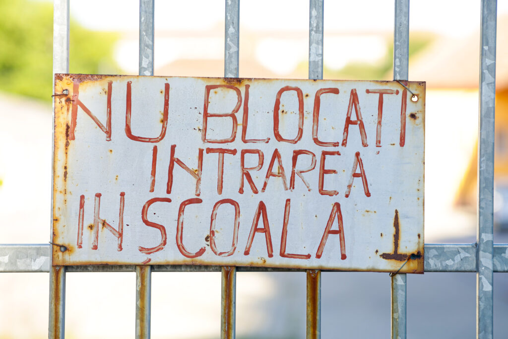 După rezultatele dezastruoase la PISA, ministrul Educației găsește soluția: „Școala altfel” și „Săptămâna verde” să fie mai mult… școală