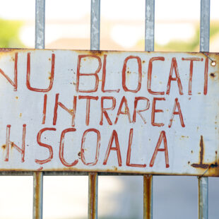 școala