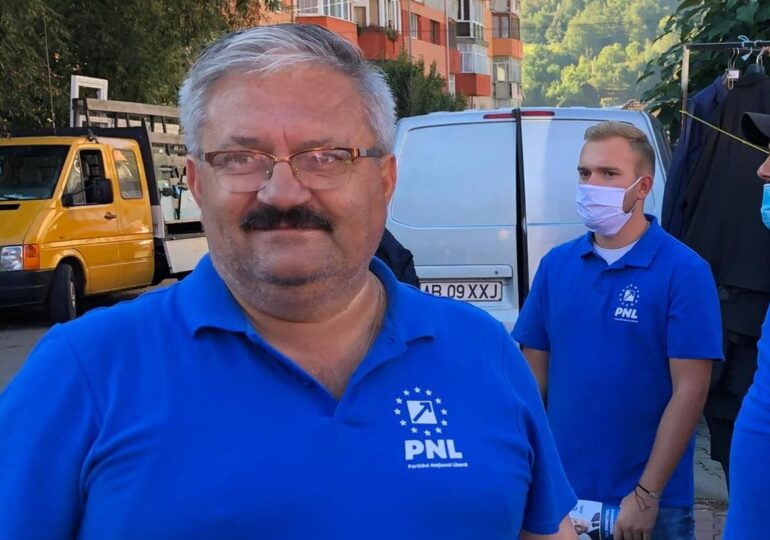 Un primar PNL a semnat pe listele AUR pentru demiterea lui Iohannis