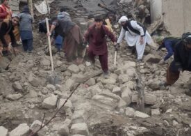 Cutremurele puternice în Afganistan s-au soldat cu cel puţin 22 de morţi (Foto)