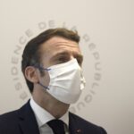 Macron are un plan pentru cei care refuză vaccinul: Vrea să-i enerveze și să le facă viața grea până se vaccinează  (Video)