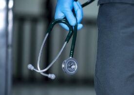Şapte medici de la Spitalul de Urgenţă Galaţi sunt cercetaţi pentru ucidere din culpă