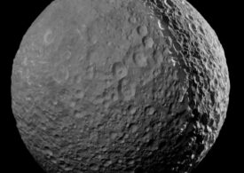Un satelit al lui Saturn aduce aminte de Star Wars și ar putea ascunde un ocean