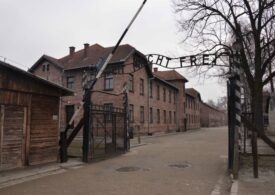 Turistă reținută și amendată pentru salut nazist în fața lagărului Auschwitz