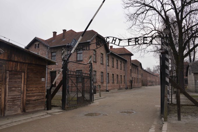 O turistă a fost reținută pentru un salut nazist, în fața lagărului Auschwitz