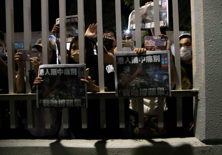 China distruge presa din Hong Kong. Unul dintre cele mai citite site-uri independente de știri se închide