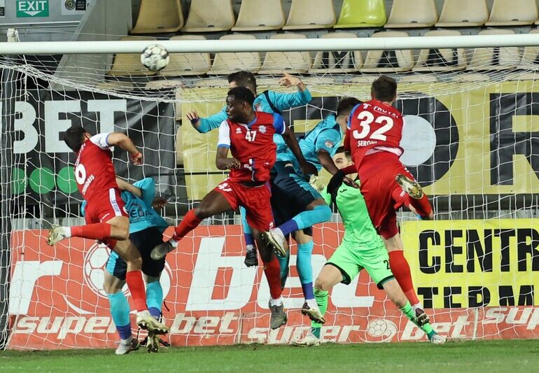 Liga 1: Chindia Târgoviște și FC Botoșani, egal cu mulți nervi