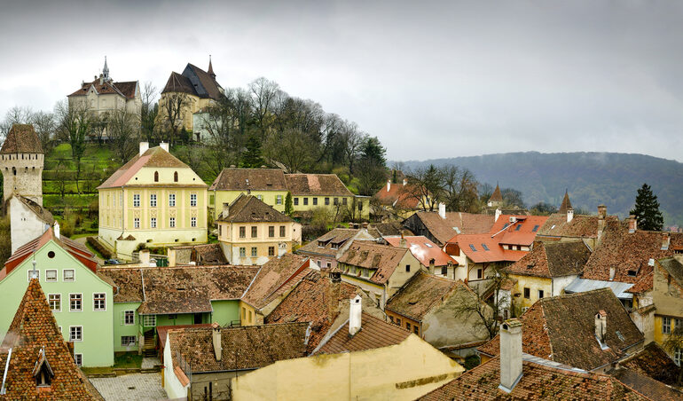Ungaria cumpără la bucată clădiri istorice din Transilvania