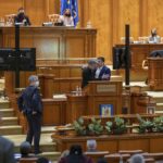 Barna acuză majoritatea PSD-PNL că profită de violenţa AUR pentru a bloca moțiunea pe energie