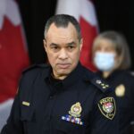 Criticat dur pentru că le-a permis camionagiilor să protesteze sub fereastra lui Trudeau, șeful Poliţiei din Ottawa a demisionat