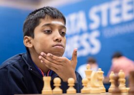 Surpriză uriașă la șah: Campionul mondial, învins de un tânăr de 16 ani