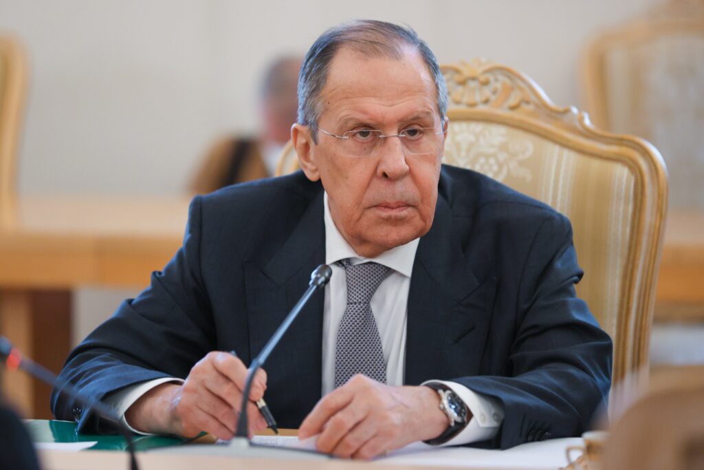 Lavrov: Groenlanda nu este natural parte a Danemarcei