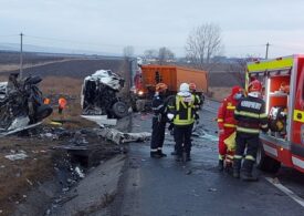 Grav accident rutier în Iași, în care a fost implicată și o ambulanță: 7 morți și doi răniți (Foto)