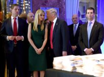 Axios: Trump transformă președinția într-o sursă fără precedent de profit și protecție personală. Miza reală