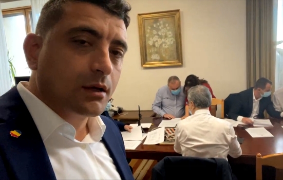 Noi sesizări și plângeri penale pentru AUR. Deputatul FDGR a fost numit nazist și modificarea regulamentului Camerei a fost comparată cu genocidul armean (Video)