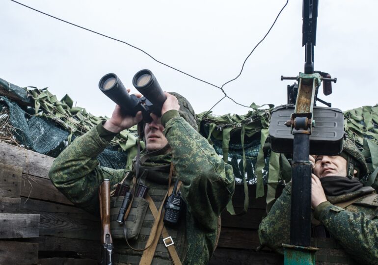 Forţe ruse de la Harkov şi Mariupol se redesfăşoară către Donbas, susține spionajul militar brtanic