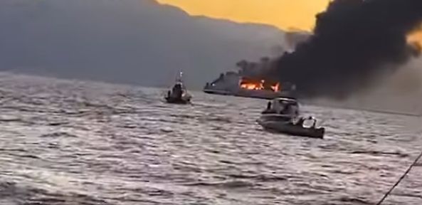 Incendiu pe un pachebot grec în Marea Ionică: Printre pasageri se numără și 29 de români (Video)