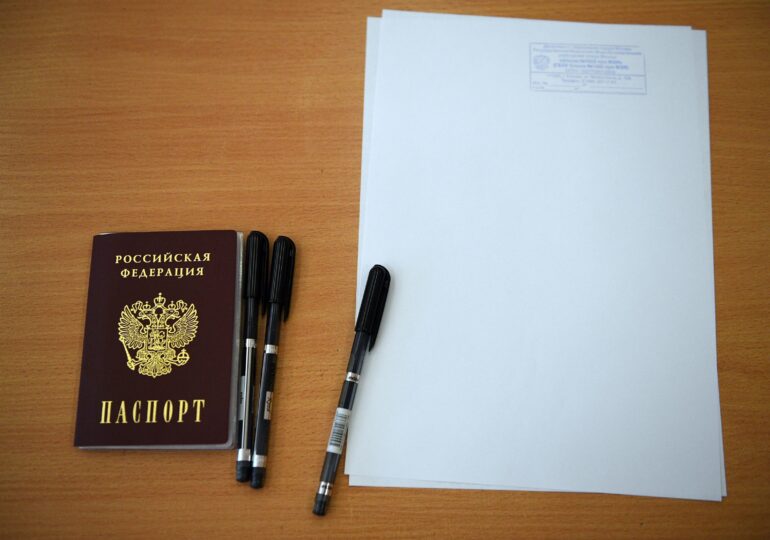 Rusia a eliberat în procedură rapidă sute de mii de pașapoarte separatiștilor din estul Ucrainei